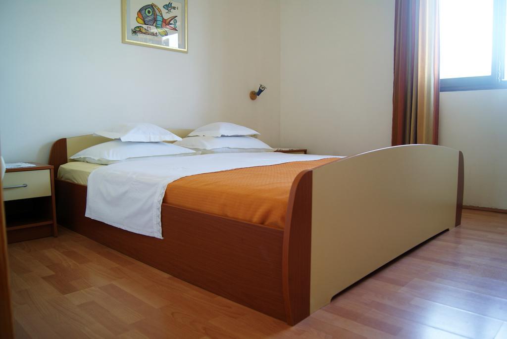 Apartmani Braco Caratan Завала Екстериор снимка